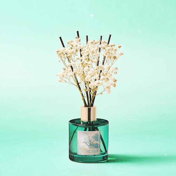 COCORRÍNA Reed Diffuser - Hawaii Melody 6.7 Fl.oz Reed Diffuser Set with 8 Sticks & Preserved Baby's Breath, Reed Diffuser for Home Bathroom Shelf Decor