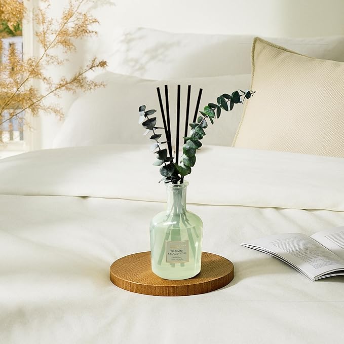 COCORRÍNA Eucalyptus & Wild Mint Reed Diffuser – 6.76 oz Essential Oil with Sticks & Dried Eucalyptus, Home Fragrance for Bedroom or Bathroom Décor